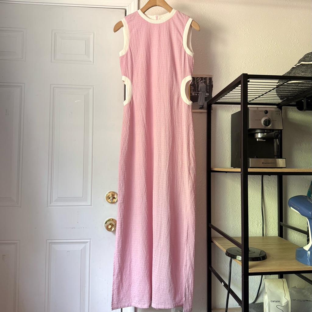 Ghospell Pink White Cutout Sleeveless Knit Stretch Crepe Maxi Dress